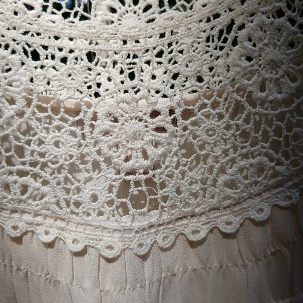 Forever 21 Cream Long Sleeve Flowy Poly/Chiffon Crochet Top Tunic Dress Sz L